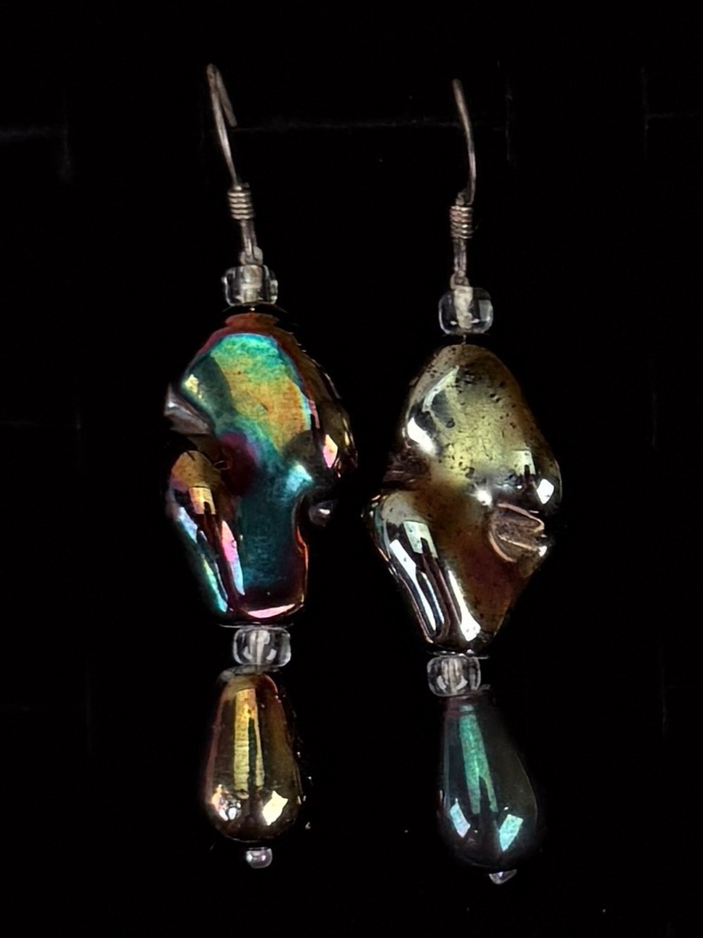Interesting vintage Silvertone purpleish beaded drop angle earrings - Picture 5 of 7